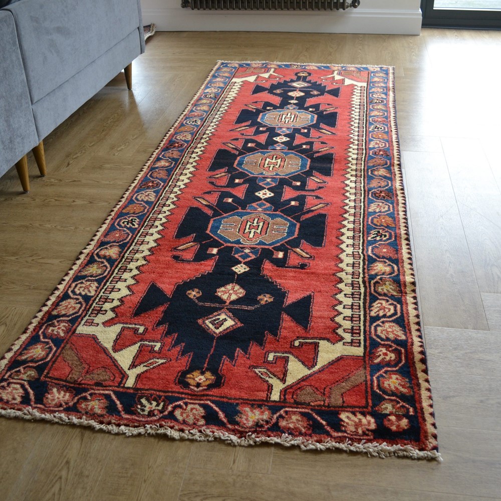 Hamadan 17201 Traditional Hand Knotted Wool Runner Rug in Red